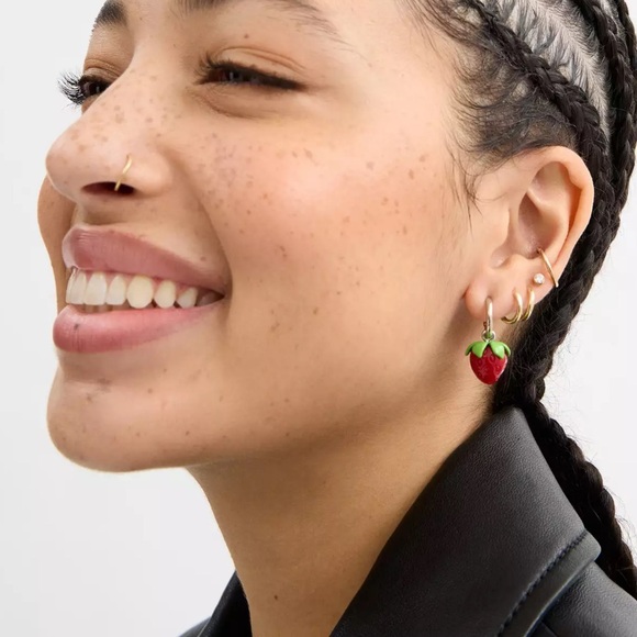 Coach strawberry huggie earrings and handmade Red Pearl Embellished Headband NWT - Picture 9 of 9